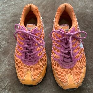 Nike Women's Vibrant Orange and Purple Sneakers Torch 4